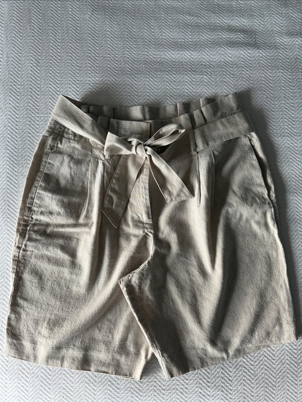 Boden Light Beige Tie-Waist Bermuda Shorts